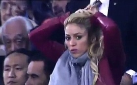 Báo Anh bị bóc phốt đưa nhầm ảnh "50 sắc thái" Shakira cổ vũ El Clasico