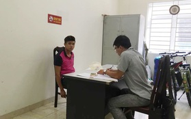 Hà Nội: Bị chặn bắt vì không đội mũ bảo hiểm, nam thanh niên đánh gãy răng CSGT