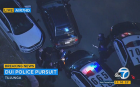 Livestream cảnh sát Mỹ rượt đuổi tội phạm vô cùng gay cấn trên đường