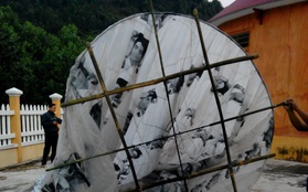 Quảng Nam: Phát hiện quả cầu lạ bay xuống nhà dân