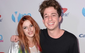 Charlie Puth chia tay Bella Thorne vì phát hiện bạn gái "bắt cá hai tay"