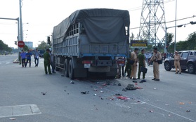 Đà Nẵng: 2 thanh niên chết thảm dưới gầm xe tải, giao thông hỗn loạn