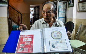 Cụ ông ở Sài Gòn sở hữu hàng nghìn con tem Tết quý giá trong 60 năm