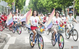 Cộng đồng LGBT Hà Nội tưng bừng đạp xe diễu hành trong ngày hội Viet Pride