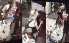 Cãi nhau với chủ hàng, cô gái Trung Quốc trèo lên quầy thu ngân và vô tư tiểu tiện