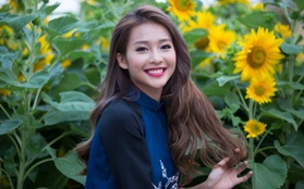 Khả Ngân khoe vẻ đẹp "không góc chết" khi pose hình ở đường hoa Nguyễn Huệ