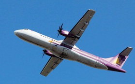 Gió thổi "văng" ATR 72 khỏi đường băng Tân Sơn Nhất