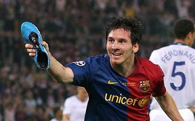 Hớn hở tặng giày làm từ thiện, Messi nhận kết cục ê chề
