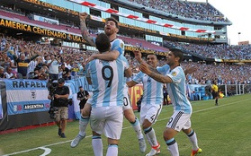 Messi kiến tạo và ghi bàn giúp Argentina vào bán kết Copa America 2016