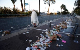 Sau vụ khủng bố đẫm máu ở Pháp, bình minh trên thành phố Nice chưa bao giờ u tối đến thế