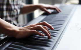 Chiếc Piano "tất cả trong một" có thể thay thế vô số loại nhạc cụ khác