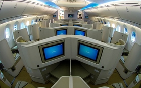 Hình ảnh đầu tiên về chiếc máy bay Boeing 787 của VNA vừa có màn trình diễn ấn tượng tại Mỹ