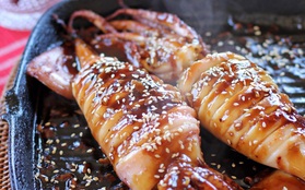 Mực nhồi cơm sốt Teriyaki nóng hổi nhìn là muốn thử ngay!