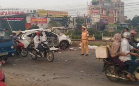 Hà Nội: Tàu hỏa tông trực diện ô tô Honda CRV, 5 người tử vong