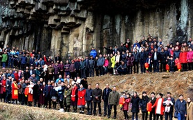Bức ảnh gia đình hoành tráng nhất Trung Quốc với sự góp mặt của 500 thành viên