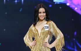 Không may gặp sự cố, thí sinh "Hoa hậu Hoàn vũ Việt Nam 2017" ngã sấp trên sân khấu