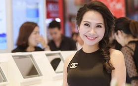 Hạ Vy, Khánh Linh hội ngộ dàn chuyên gia make up Hà Nội