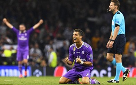 Ronaldo vượt Messi, lập kỷ lục chưa từng có ở Champions League