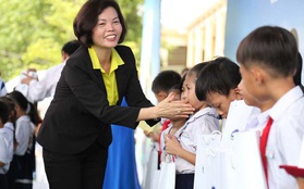 Quỹ sữa Vươn cao Việt Nam trao tặng 46.500 ly sữa cho trẻ em tỉnh Quảng Nam