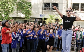 Tóc Tiên “quẩy” cực nhiệt trong ngày hội "Chào đón tân sinh viên"