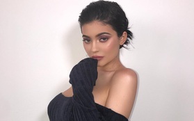 Hacker tấn công tài khoản Snapchat của Kylie Jenner và tuyên bố sẽ tung ảnh nude