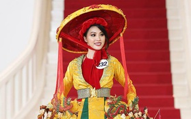 Học trò Lan Khuê từ chối khi Phạm Hương yêu cầu nói tiếng Anh tại "Hoa hậu Hoàn vũ VN"