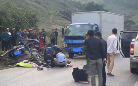 Sơn La: Xe con va chạm với xe tải, 3 người trong một gia đình thiệt mạng