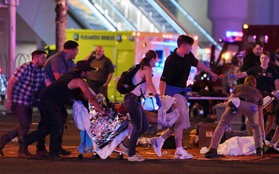 Những người xa lạ tốt bụng dang tay giúp đỡ nạn nhân của vụ xả súng Las Vegas