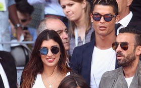 Báo Anh nhầm cô gái lạ thành bạn gái Ronaldo