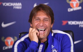 HLV Conte cười lớn trước lời tố cáo của Costa