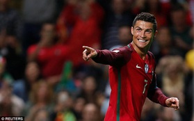 Ronaldo lập hat-trick, vượt mặt Vua bóng đá Pele