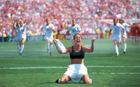 "Khoảnh khắc của sự cuồng si" đã trở thành biểu tượng của World Cup nữ 1999