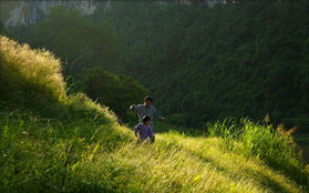 Phim độc lập "Cha Cõng Con" hé lộ trailer với nhiều cảnh đẹp đến nức lòng của Việt Nam