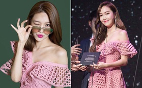 Jessica Jung hóa ra "mặc lại" váy hồng xinh xắn từ Sooyoung, nhưng ai diện đẹp hơn?