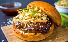 Tự làm burger BBQ vị Hàn tại nhà không cần ra quán