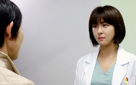 Ngán ngẩm xem Ha Ji Won một mình "gánh team" trong "Hospital Ship"