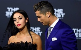 Sau 5 năm, Ronaldo lại đang buồn vì tiền?