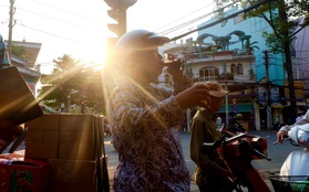 Ở Sài Gòn khi trời nóng, ai cũng muốn dừng xe để ghé uống ly nước sâm mát rượi