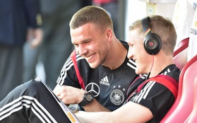 Tạm biệt Podolski, chàng Hoàng tử có nụ cười tỏa nắng