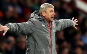 Arsenal vỡ mộng vô địch, HLV Wenger đổ lỗi cho trọng tài và lịch thi đấu