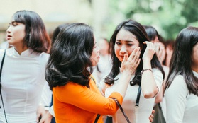 Teen Việt Đức sẽ nhớ lắm những cái ôm, những giọt nước mắt chia tay trong lễ bế giảng sáng nay!