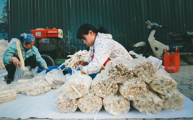 Bỏng gậy - Món quà quê dân dã của người Việt lại gây thích thú trên blog ẩm thực nước ngoài