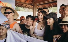 Celine Farach khoe giọng hát ngọt ngào và trổ tài make-up cho fan hâm mộ trong fan-meeting