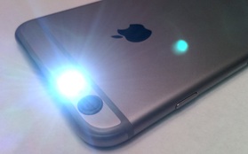 Đèn flash trên iPhone có 4 công dụng siêu hay này mà không ai ngờ tới