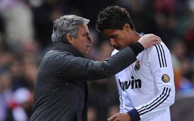 Mourinho muốn dùng De Gea làm mồi câu Varane