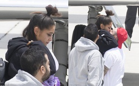 Ariana Grande xuất hiện đầy tiều tụy sau vụ nổ bom tại Manchester, Anh