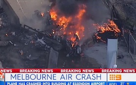 Úc: Máy bay đâm vào trung tâm thương mại, nổ kinh hoàng