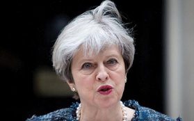 Thủ tướng Theresa May lên tiếng sau vụ nổ bom: Tôi thành thật chia buồn với gia đình các nạn nhân