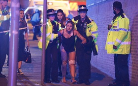 Khung cảnh hỗn loạn sau vụ nổ bom trong show nhạc Ariana Grande khiến ít nhất 70 người thương vong
