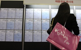 Không có việc làm, giới trẻ Hàn Quốc thường bỏ bữa để tiết kiệm tiền